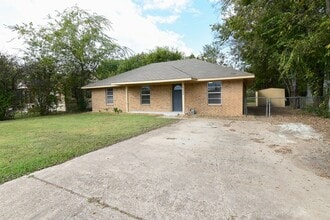 Building Photo - 4008 Templeton St
