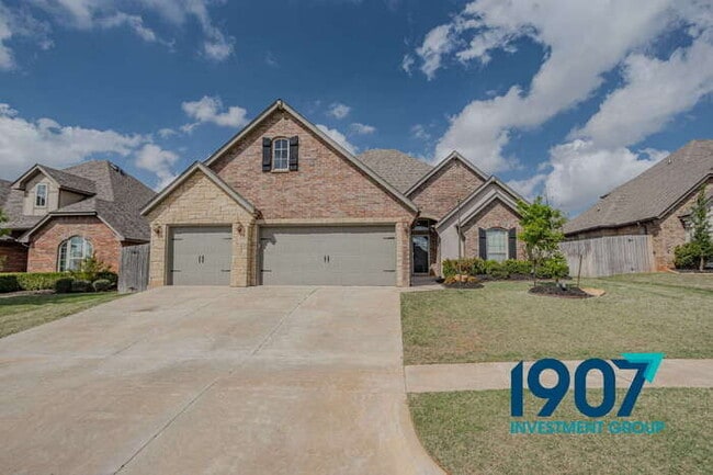 Building Photo - Luxurious 5-Bedroom Executive Home with Gourmet Kitchen and Storm Shelter in Moore!