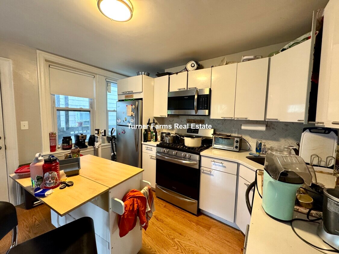 Foto principal - 106 Berkshire St