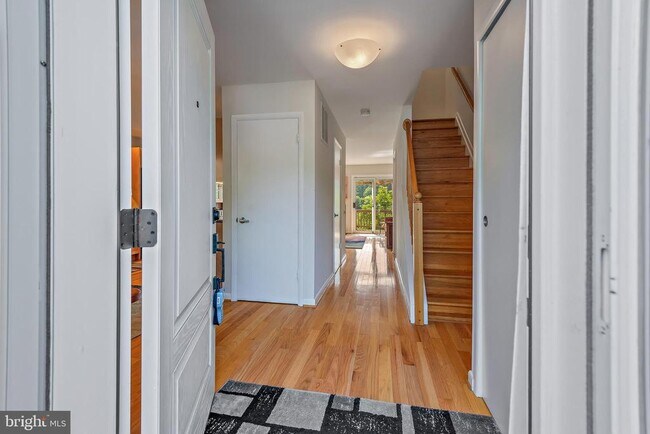Foto del edificio - 7261 Dockside Ln