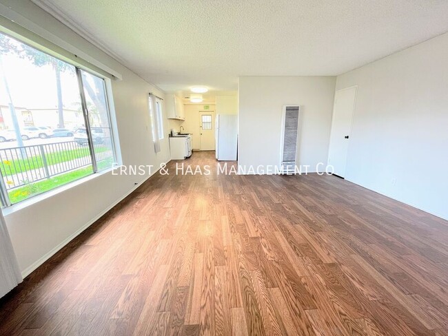 Foto del edificio - 1567 Stanton Pl