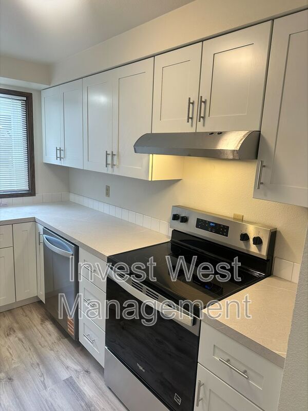 Photo - 14017 NE Keyes Court