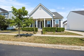 Building Photo - 4462 Alameda Dr