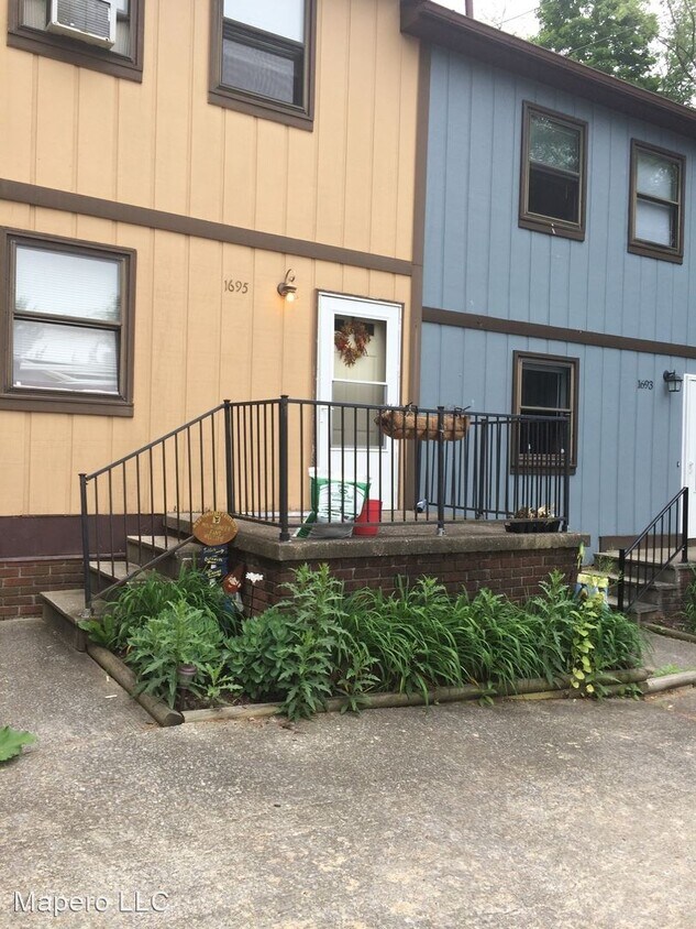 Primary Photo - 2 br, 1.5 bath House - 1693 Van Voorhis Road
