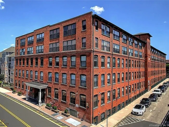 Building Photo - 145 Canal St