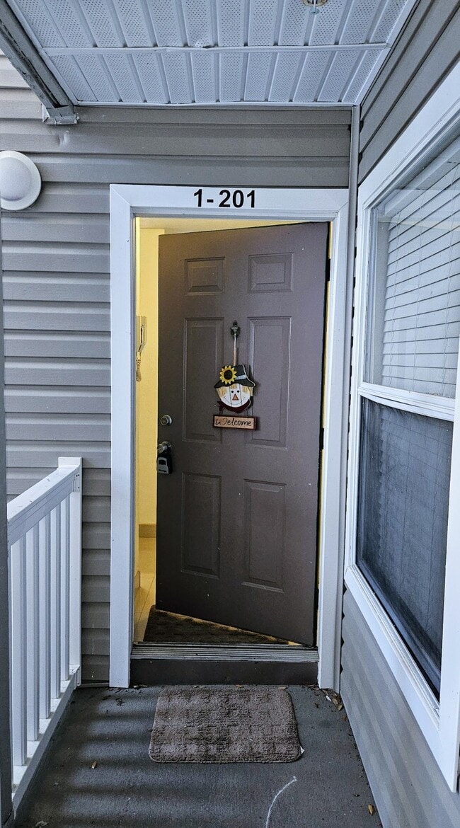 Front door - 4215 SW 22nd Ln