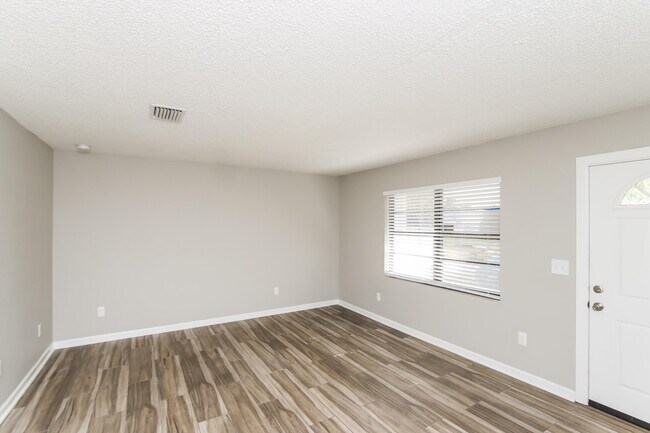 Building Photo - 143 Abalone Rd NW