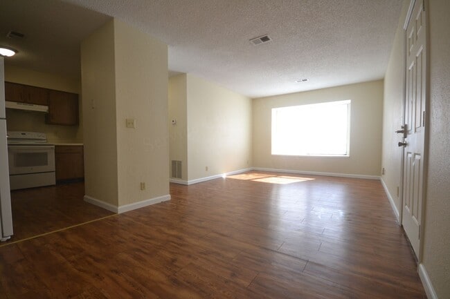 Building Photo - Buffalo Apartments (Bison Terrace)