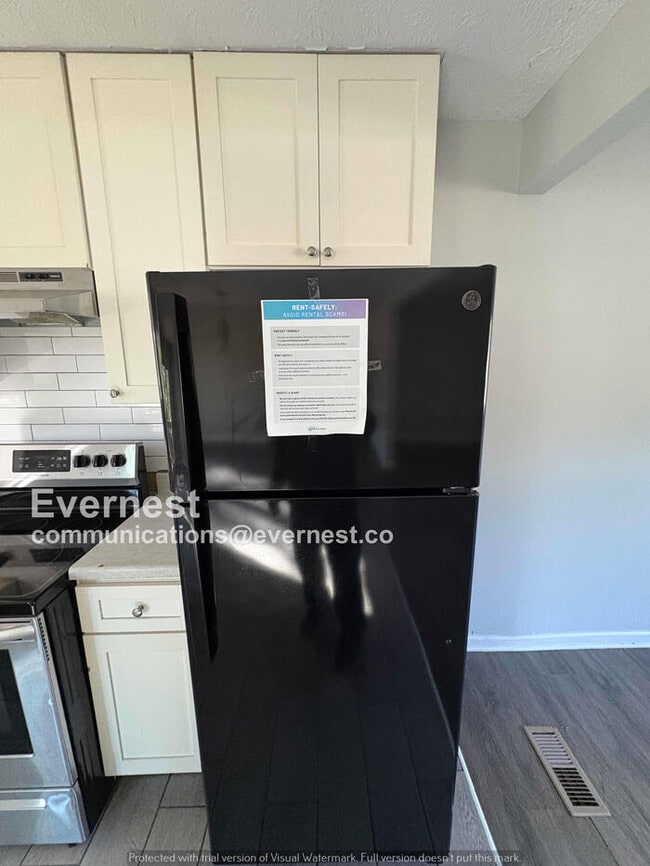 Building Photo - 193 W Canterbury Dr