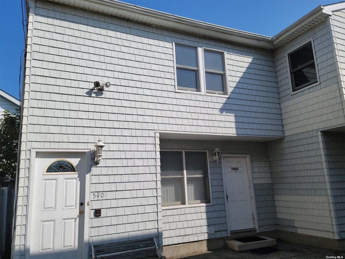 Primary Photo - 540 Lincoln St