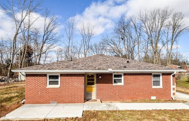 Building Photo - Duplex For Lease