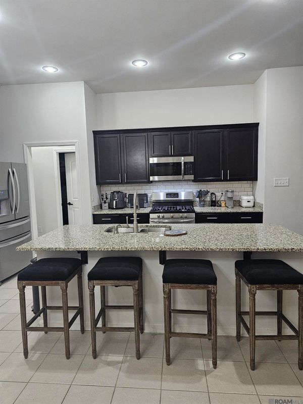 Foto del edificio - 7961 Brown Hickory Ave