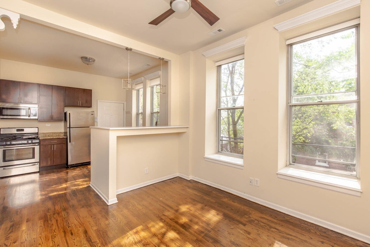 Foto principal - 651 N Paulina St