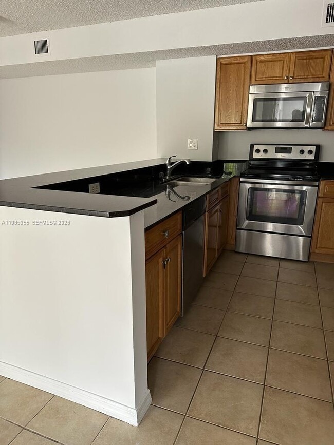 Foto del edificio - 3830 Lyons Rd