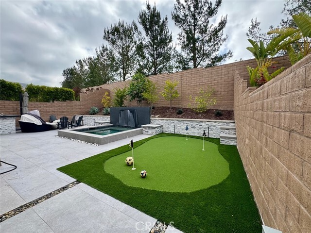 Building Photo - 60 Pedigree
