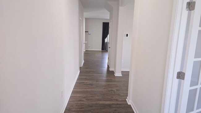 Building Photo - Corner Lot Rental Home with 4BR/2.5BA, Ful...
