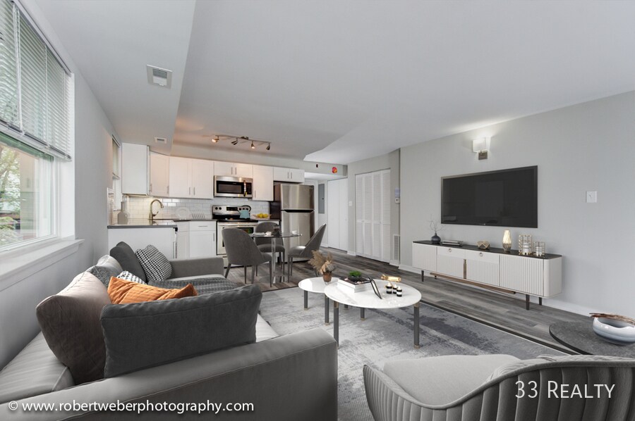 535 W Euclid Ave Unit 205, Arlington Heights, IL 60004 Room for Rent