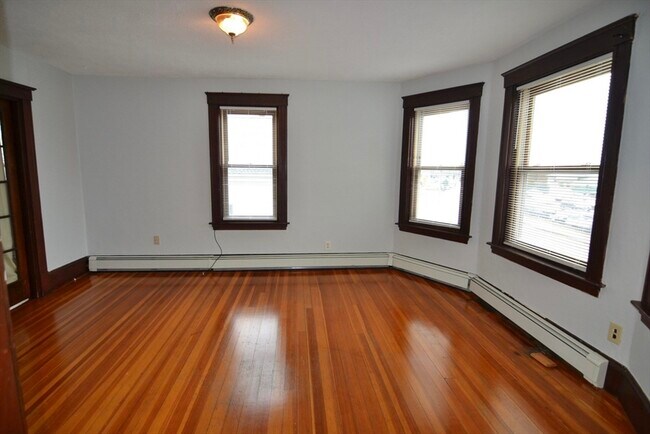Foto del edificio - 245 Irving St