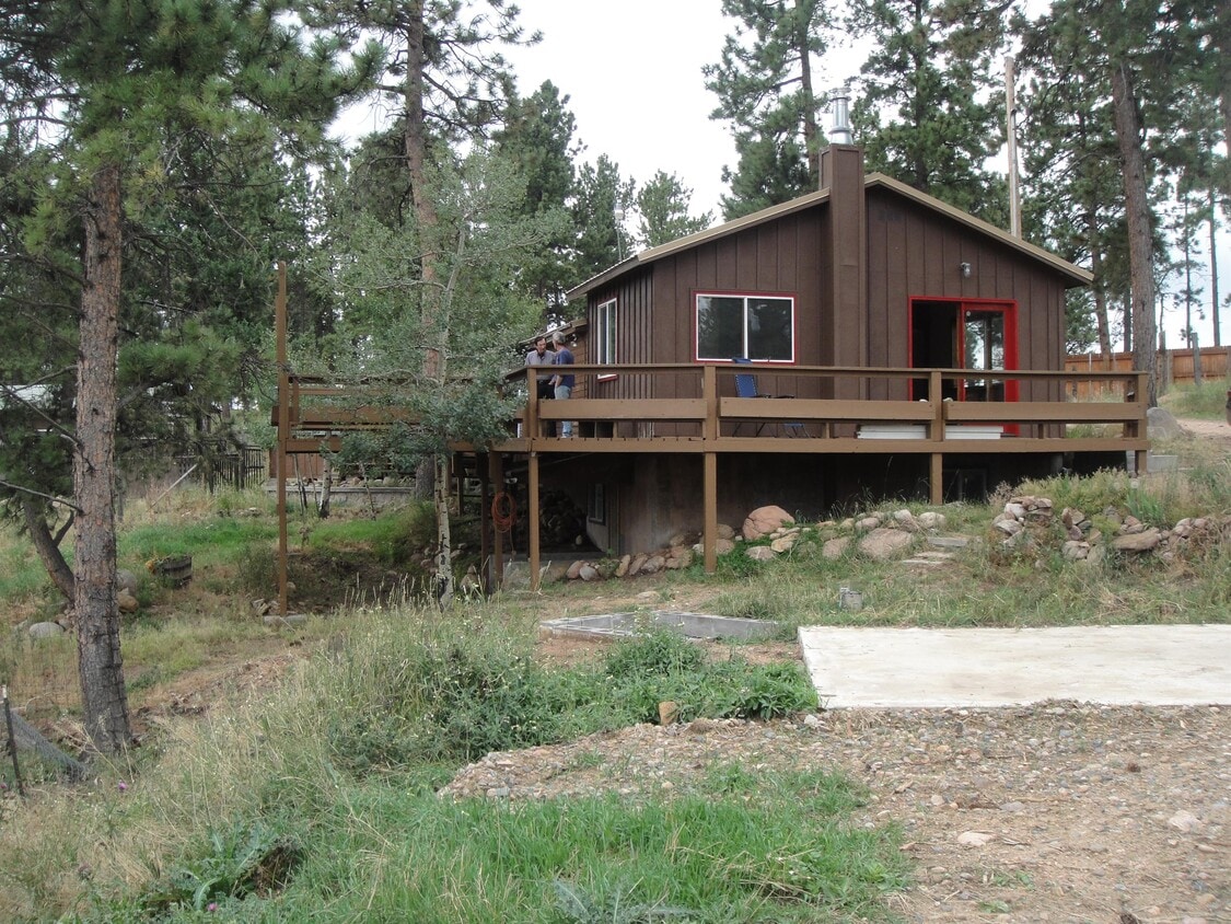 Primary Photo - 208 Sioux Trail