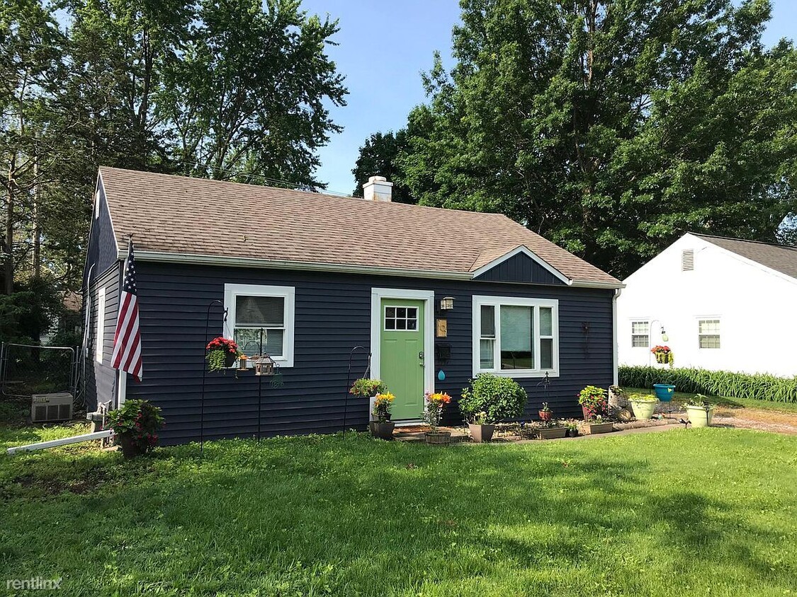 Primary Photo - 3 br, 1 bath House - 707 Hawthorne Dr