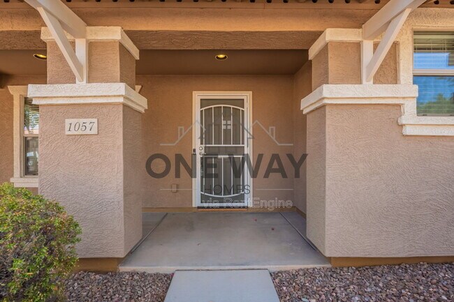 Foto del edificio - 1057 S Deerfield Ln