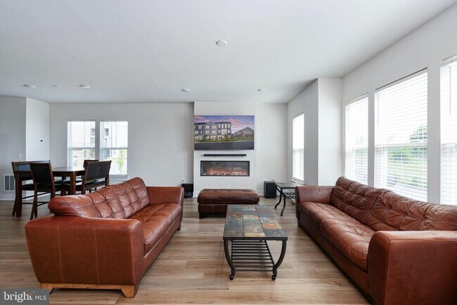 Foto del edificio - 1747 Riverbluff Ave