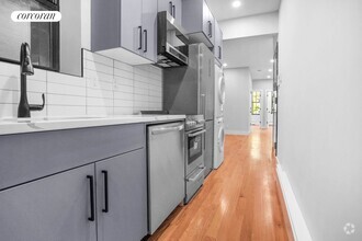 Building Photo - 323 E 93rd St