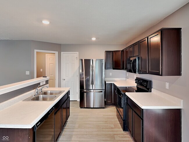 Foto del edificio - 8145 Ambrosia Ln