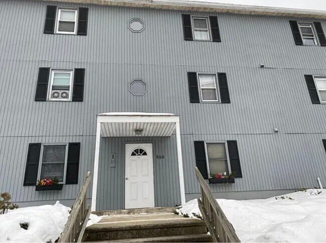 Foto del edificio - 860 Southbridge St