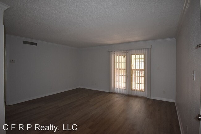 Foto del edificio - 2 br, 1 bath House - 285 Wymore Rd #107