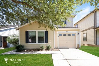 Building Photo - 8226 Wooded Terrace Ln