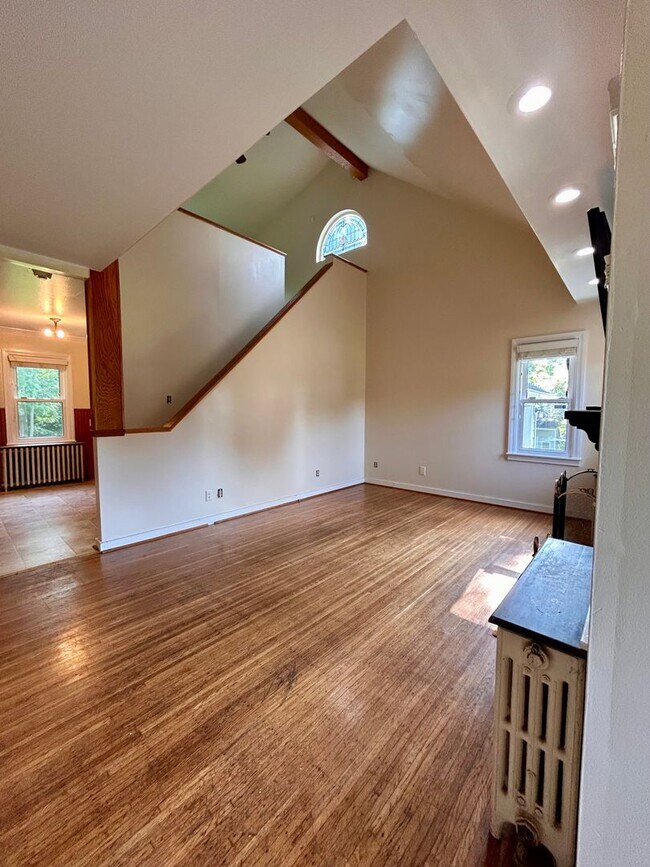 Building Photo - 79 River Meadow Dr