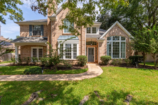 Foto del edificio - 501 Crown Colony Dr