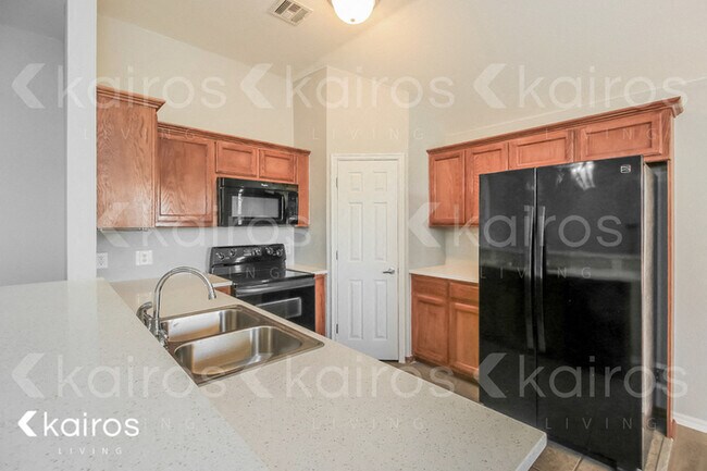 Foto del edificio - 4416 Applegate Dr