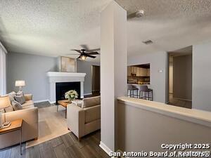 Foto del edificio - 7619 Alverstone Way