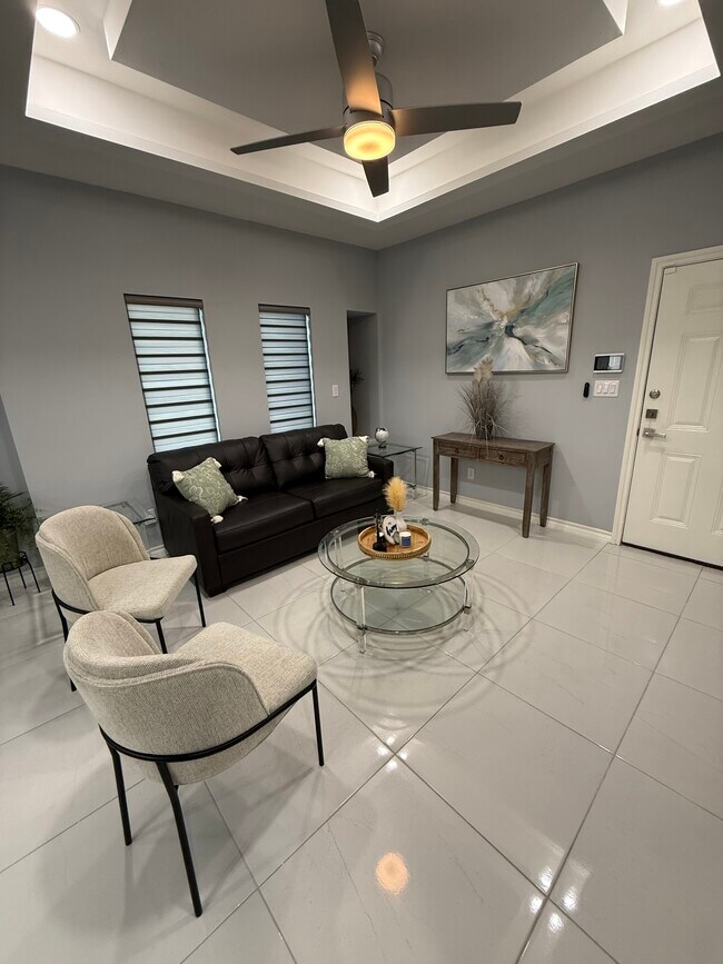 Foto del edificio - 2417 Indian Creek Ave