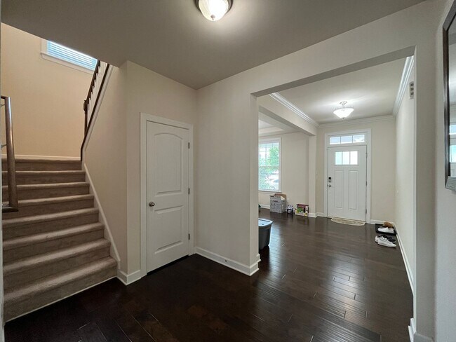 Foto del edificio - Beautiful 4BD, 3BA House with Bonus Family...