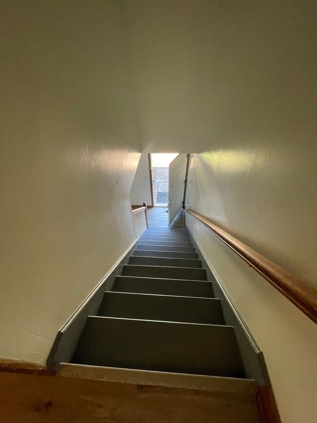 Building Photo - 3 Bedroom 2.5 Bath Townhome Located in Fountain Inn!!! Just minutes from the Downtown Area!