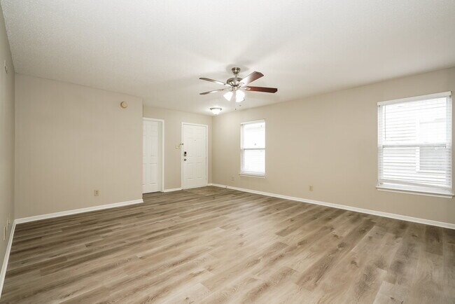 Foto del edificio - 2034 Orchid Bloom Ln