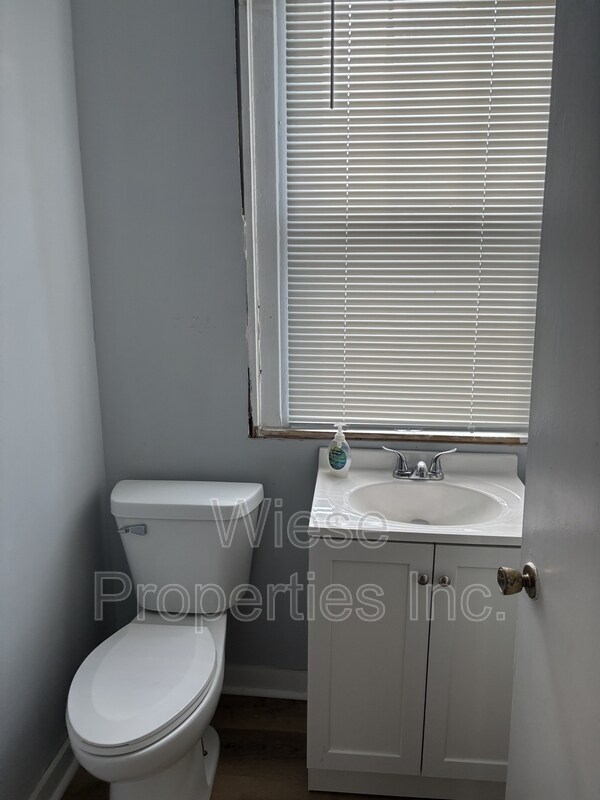 Foto del edificio - 421 N 1st St