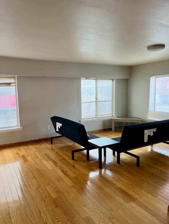 Photo - 157 N 9th St Apartment