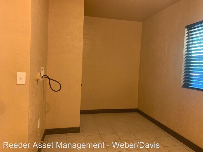 Building Photo - 3 br, 1 bath House - 316 Cross Street