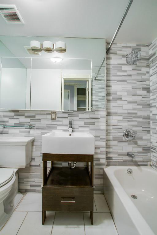 Foto del edificio - 444 W 52nd St