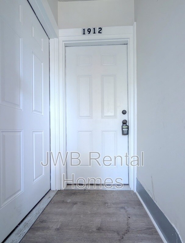 Foto del edificio - 1912 Silver St