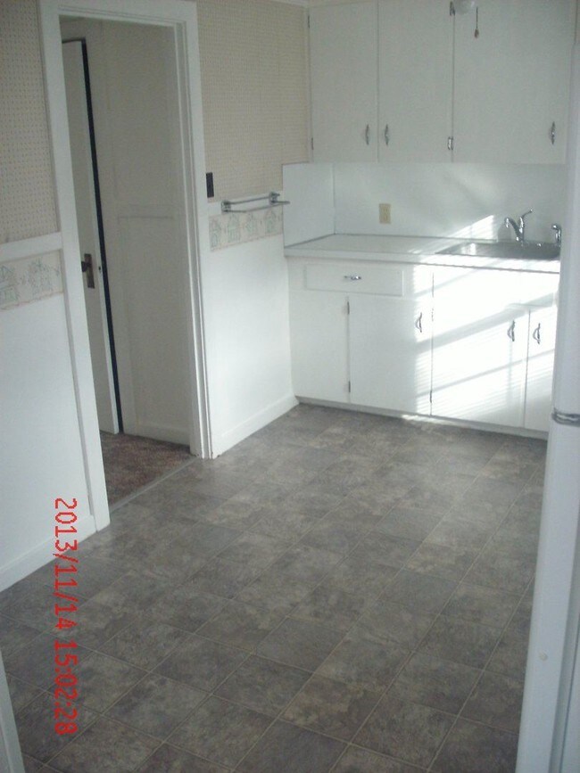 Building Photo - 281 1st Ave W N