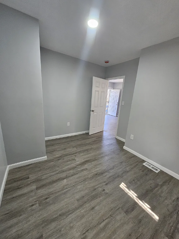 Building Photo - 2901 Wade Ave