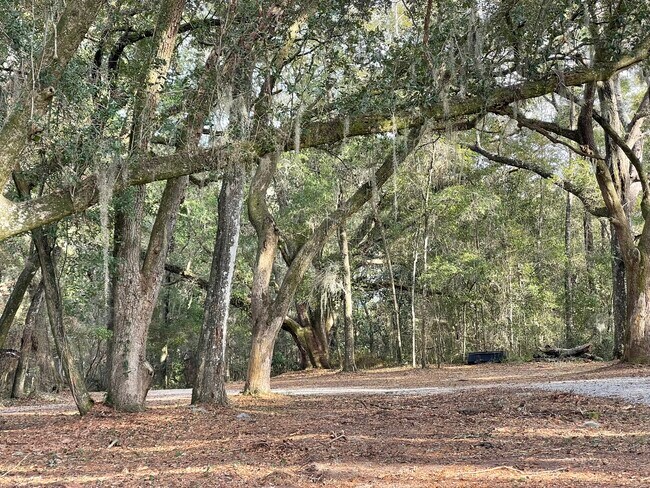 Foto del edificio - 6621 Purvis Rd