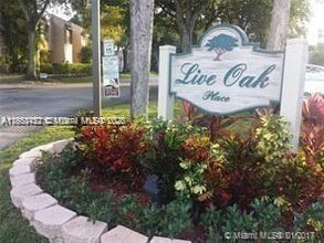 Building Photo - 9431 Live Oak Pl