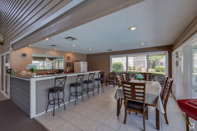 Lobby - Cobblestone Apartments