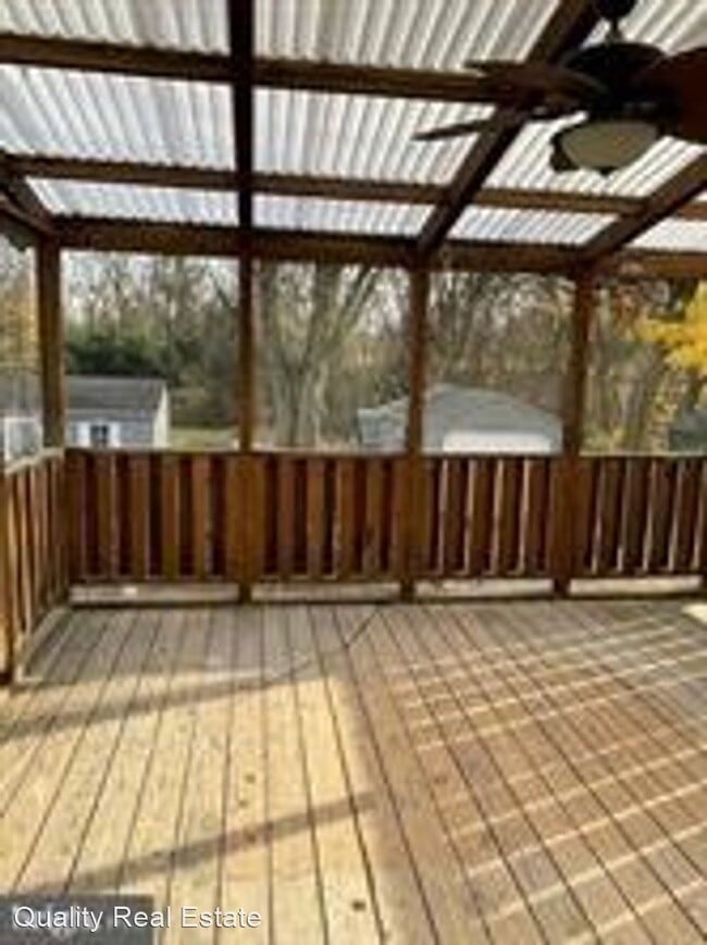 Building Photo - 3 br, 1.5 bath House - 340 Westmont Drive